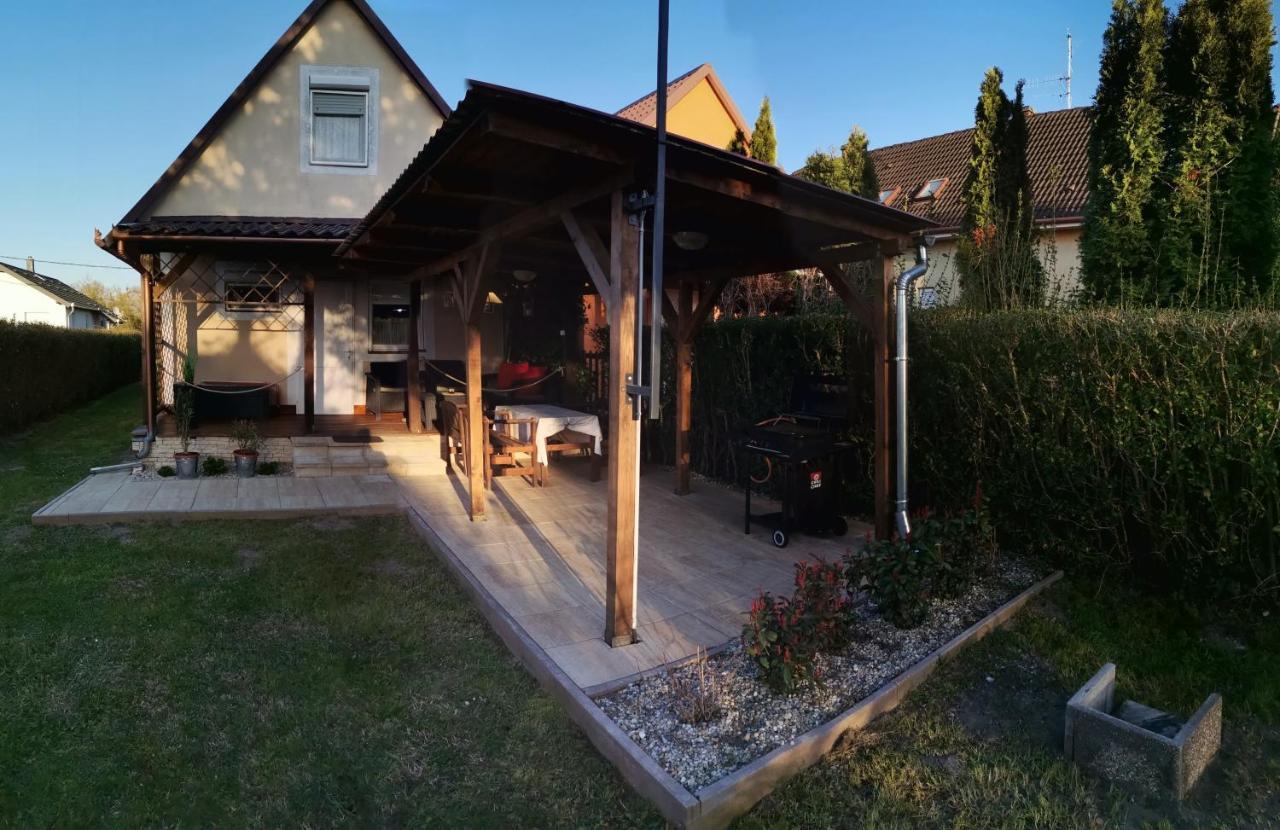 Kotnyek Nyaralo Villa Balatonkeresztur Exterior photo